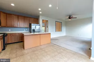 8524 Mayfair Ct, Breinigsville, PA 18031 - Photo 15