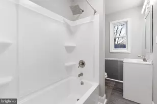 132 5th St, Slatington, PA 18080 - Photo 7