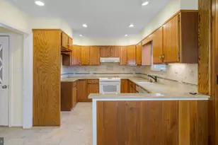 6532 Blue Church Rd S, Coopersburg, PA 18036 - Photo 9