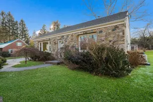 6532 Blue Church Rd S, Coopersburg, PA 18036 - Photo 3