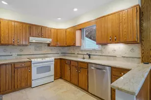 6532 Blue Church Rd S, Coopersburg, PA 18036 - Photo 7