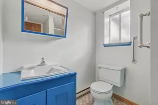 235 Circle Dr, Catasauqua, PA 18032 - Photo 9