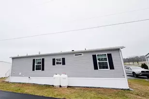 10104 Fernwood Ln, Breinigsville, PA 18031 - Photo 3