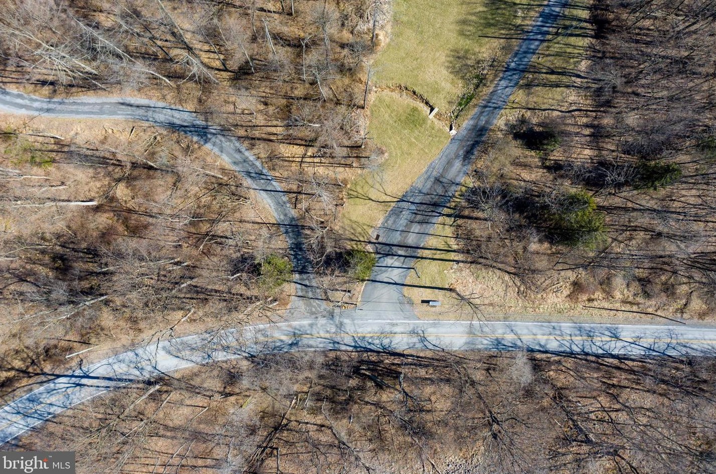 351 Cocalico Rd, Robesonia PA 19551-9224 exterior