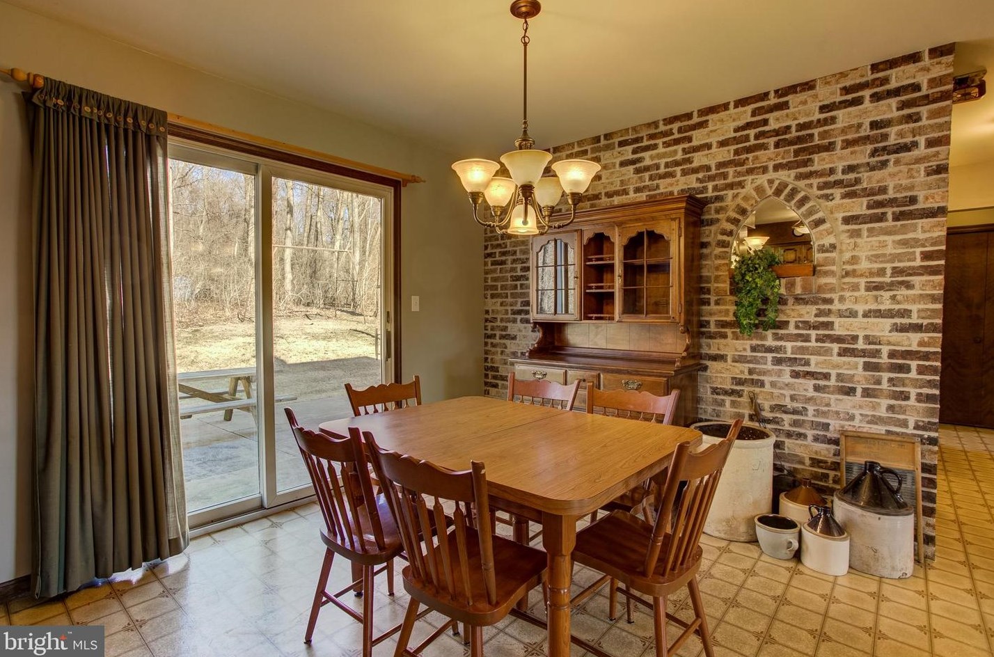 351 Cocalico Rd, Robesonia PA 19551-9224 exterior