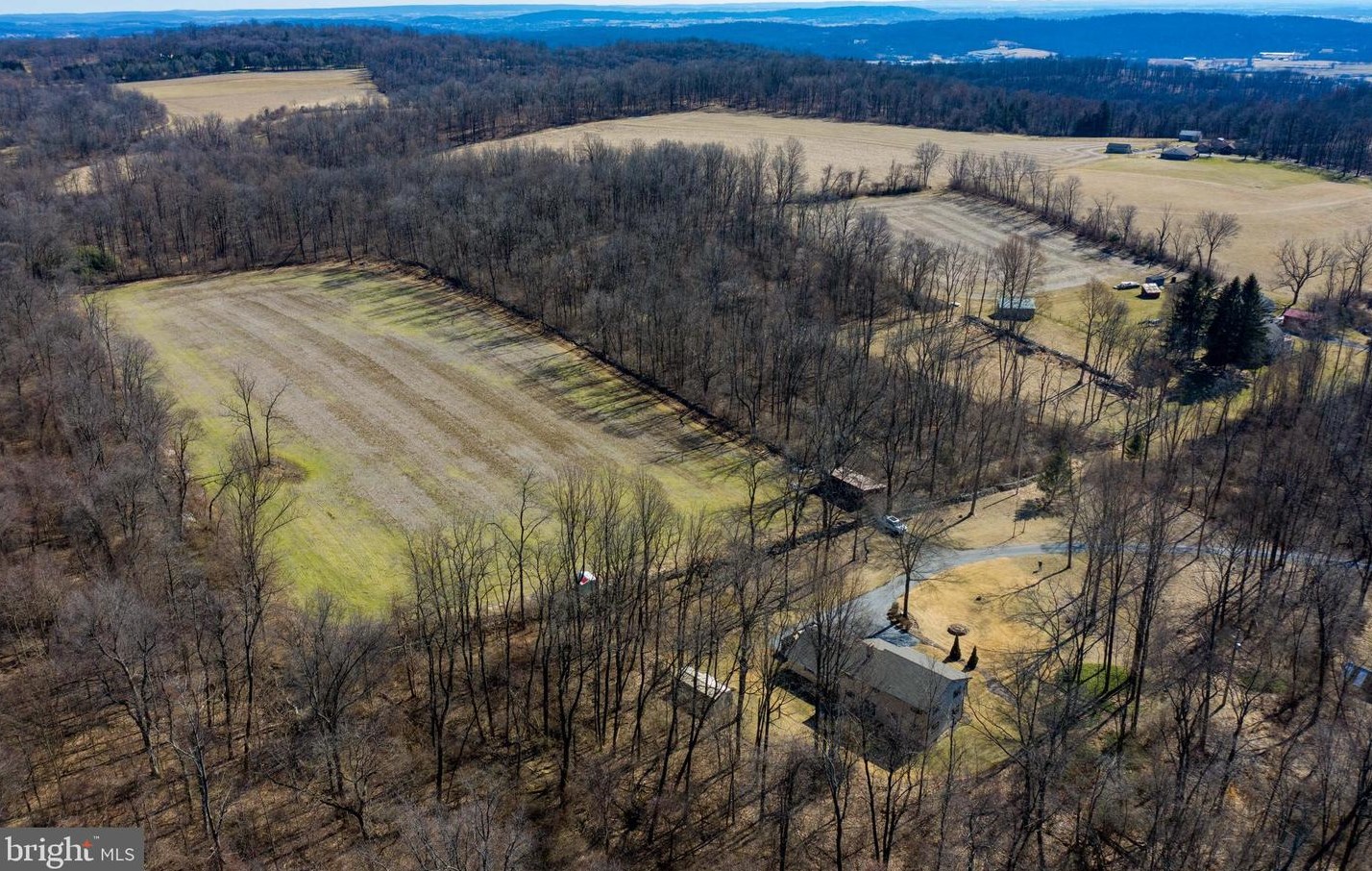 351 Cocalico Rd, Robesonia PA 19551-9224 exterior