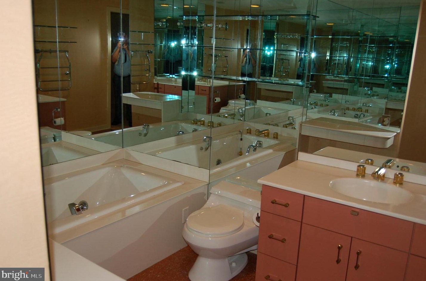 30 Woodland Est, Lebanon PA 17042-6556 exterior