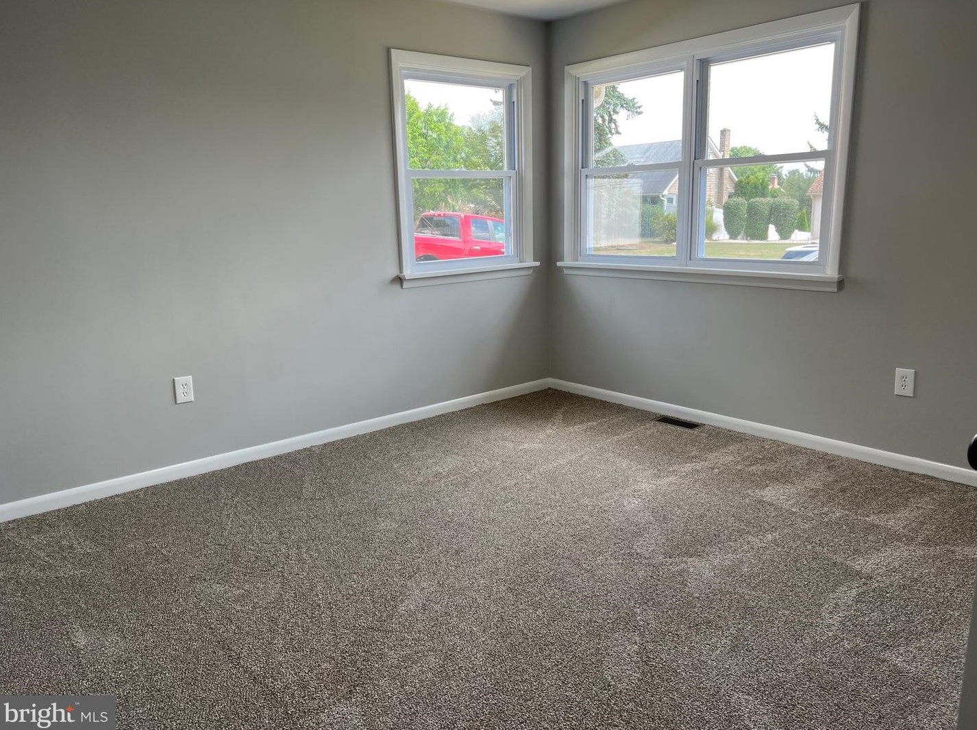 1827 Martin Dr, Lebanon PA  17046-1830 exterior