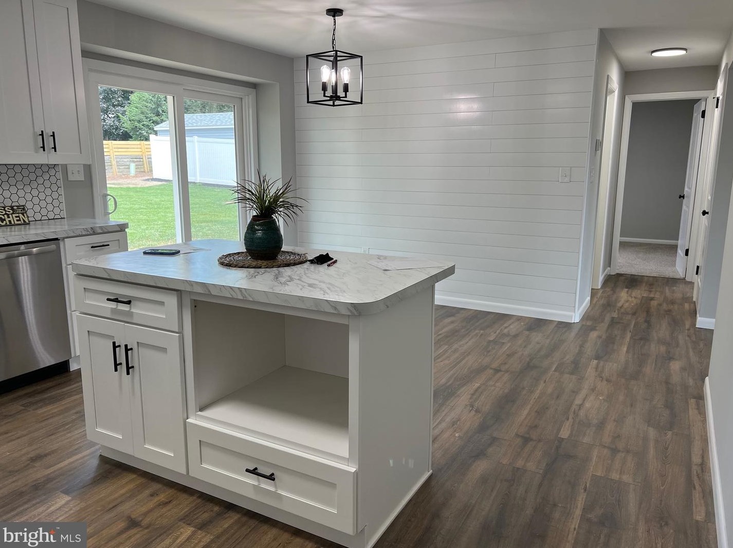 1827 Martin Dr, Lebanon PA  17046-1830 exterior