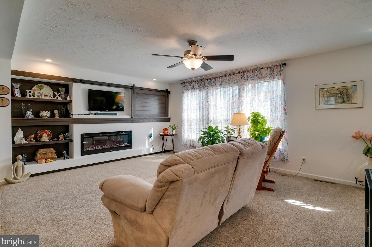 60 Northcrest Acres, Lebanon PA 17046-8385 exterior