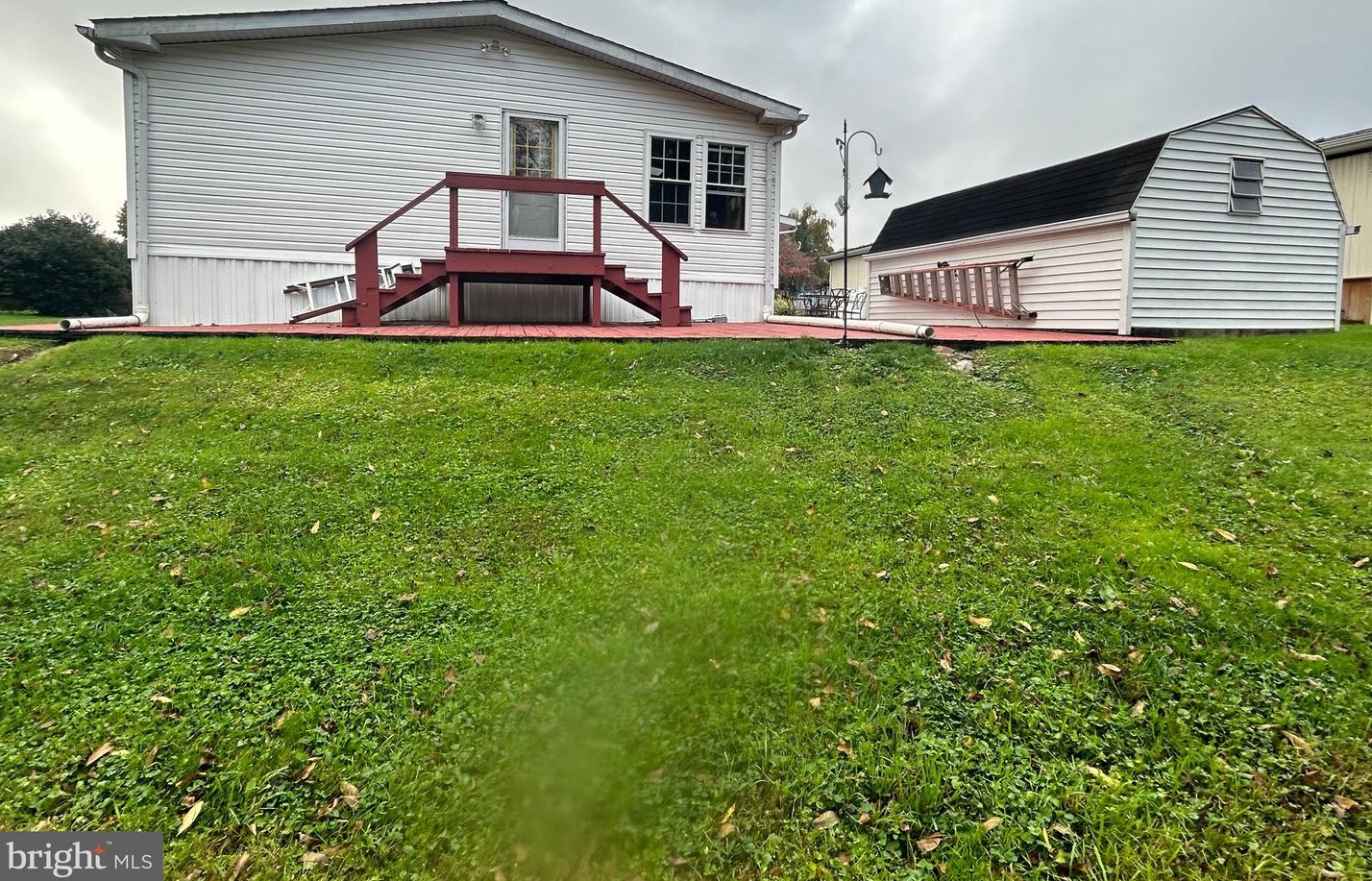 96 Green Acres Trailer Ct, Lebanon PA 17046-9213 exterior