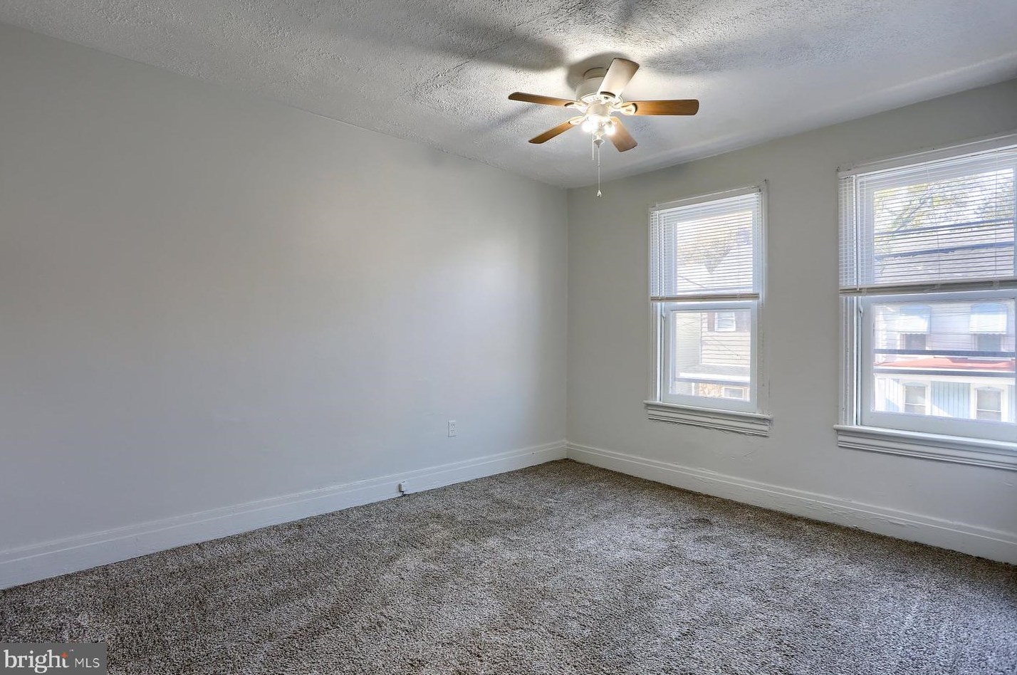 228 10th St, Lebanon PA  17042-5911 exterior