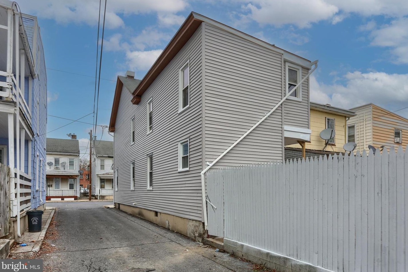 718 Guilford St, Lebanon PA  17046-3528 exterior