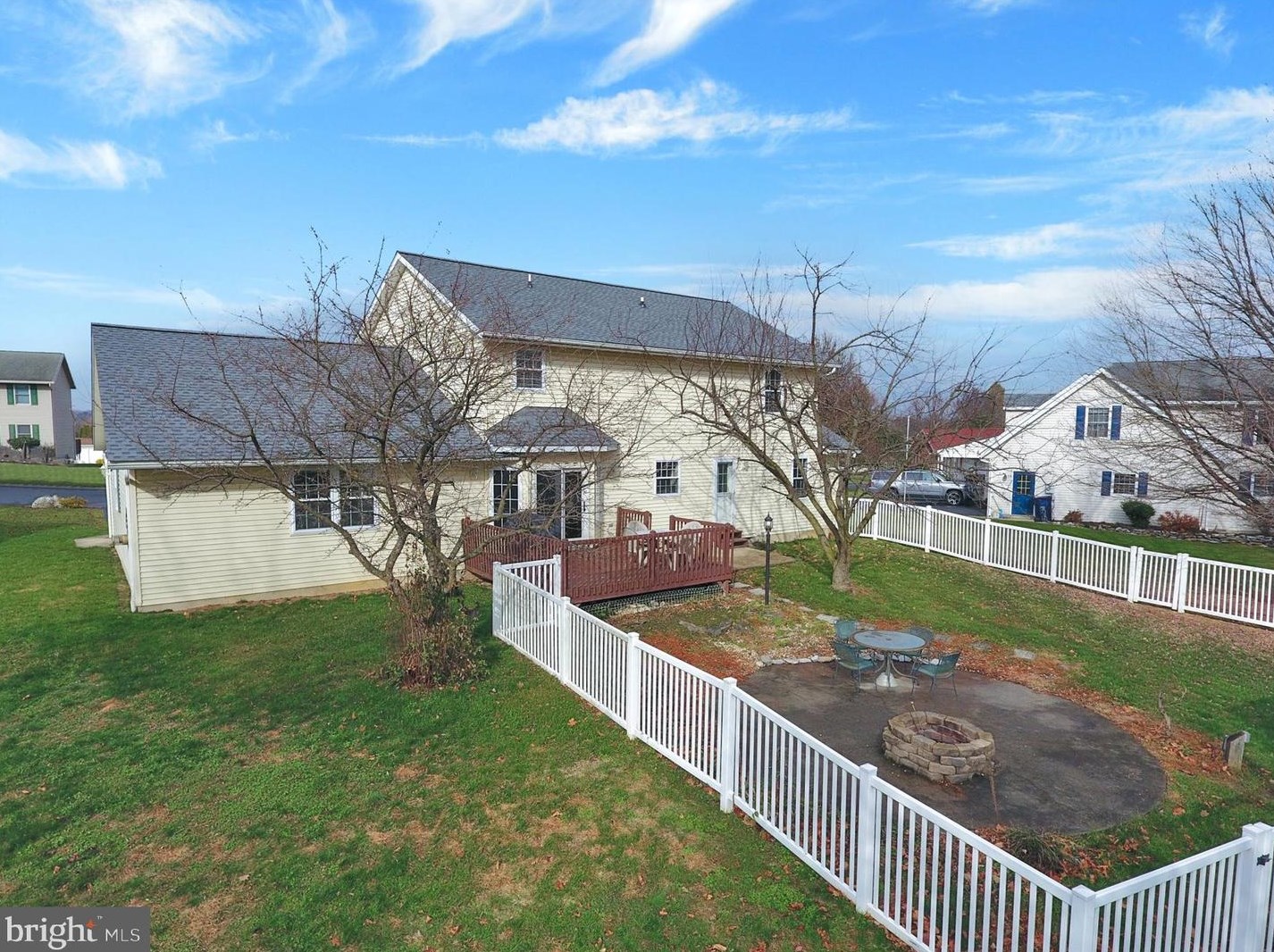 650 Richfield Dr, Lebanon PA  17042-8891 exterior