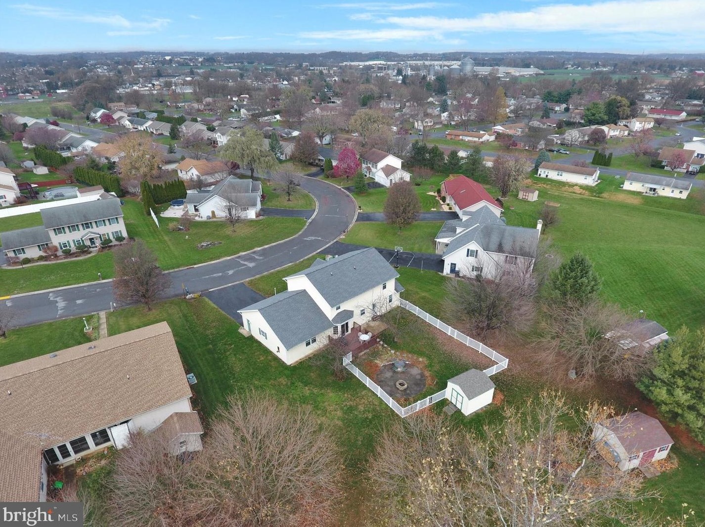 650 Richfield Dr, Lebanon PA  17042-8891 exterior