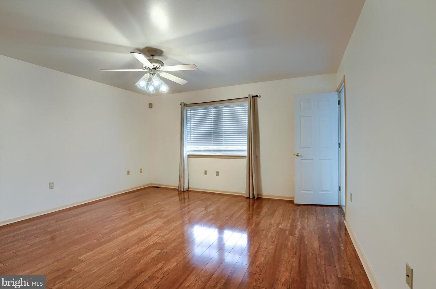 650 Richfield Dr, Lebanon PA  17042-8891 exterior