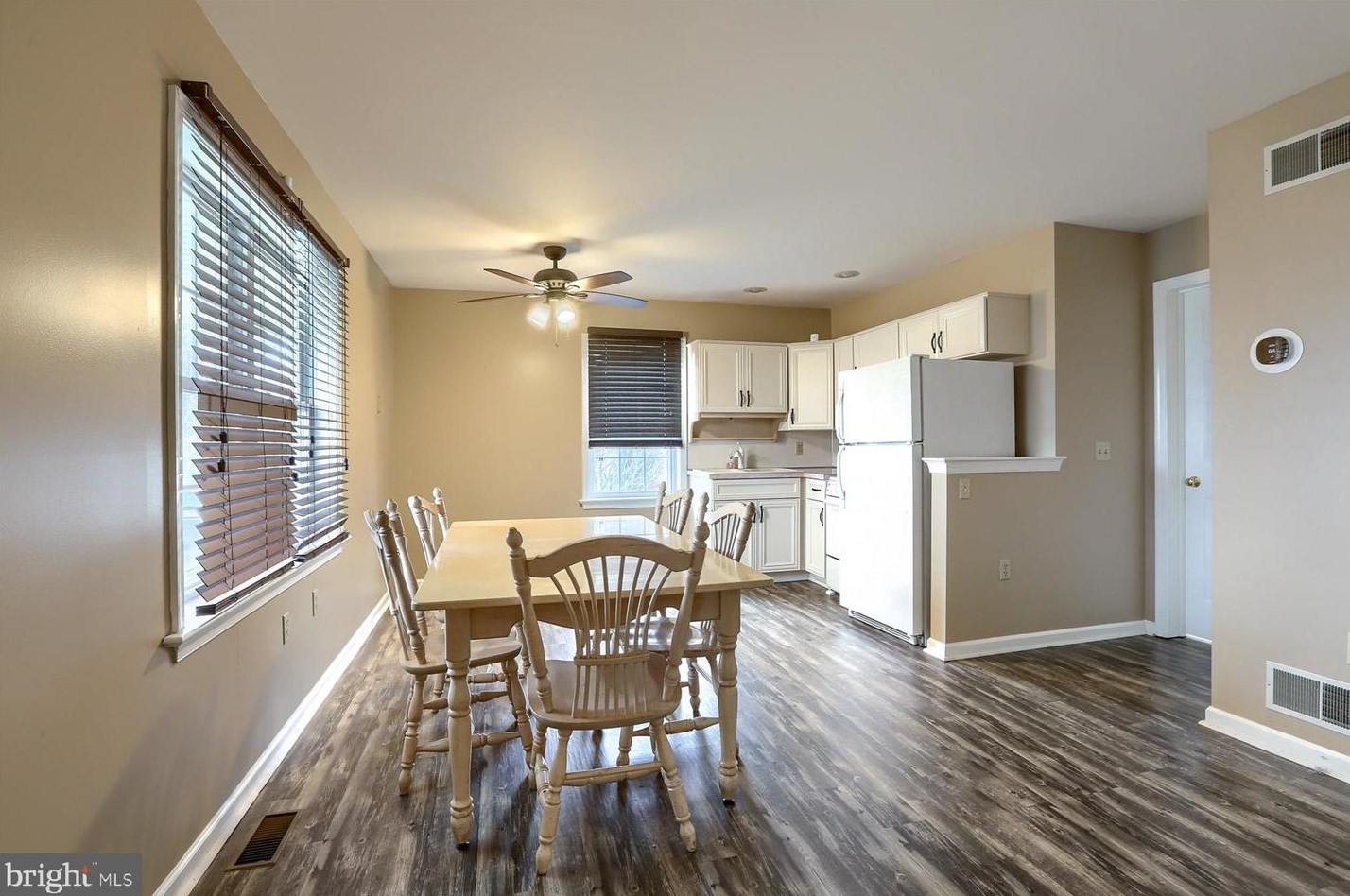 650 Richfield Dr, Lebanon PA  17042-8891 exterior