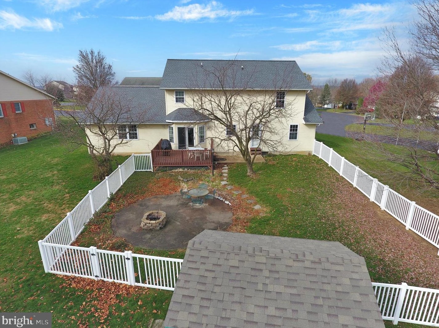 650 Richfield Dr, Lebanon PA  17042-8891 exterior