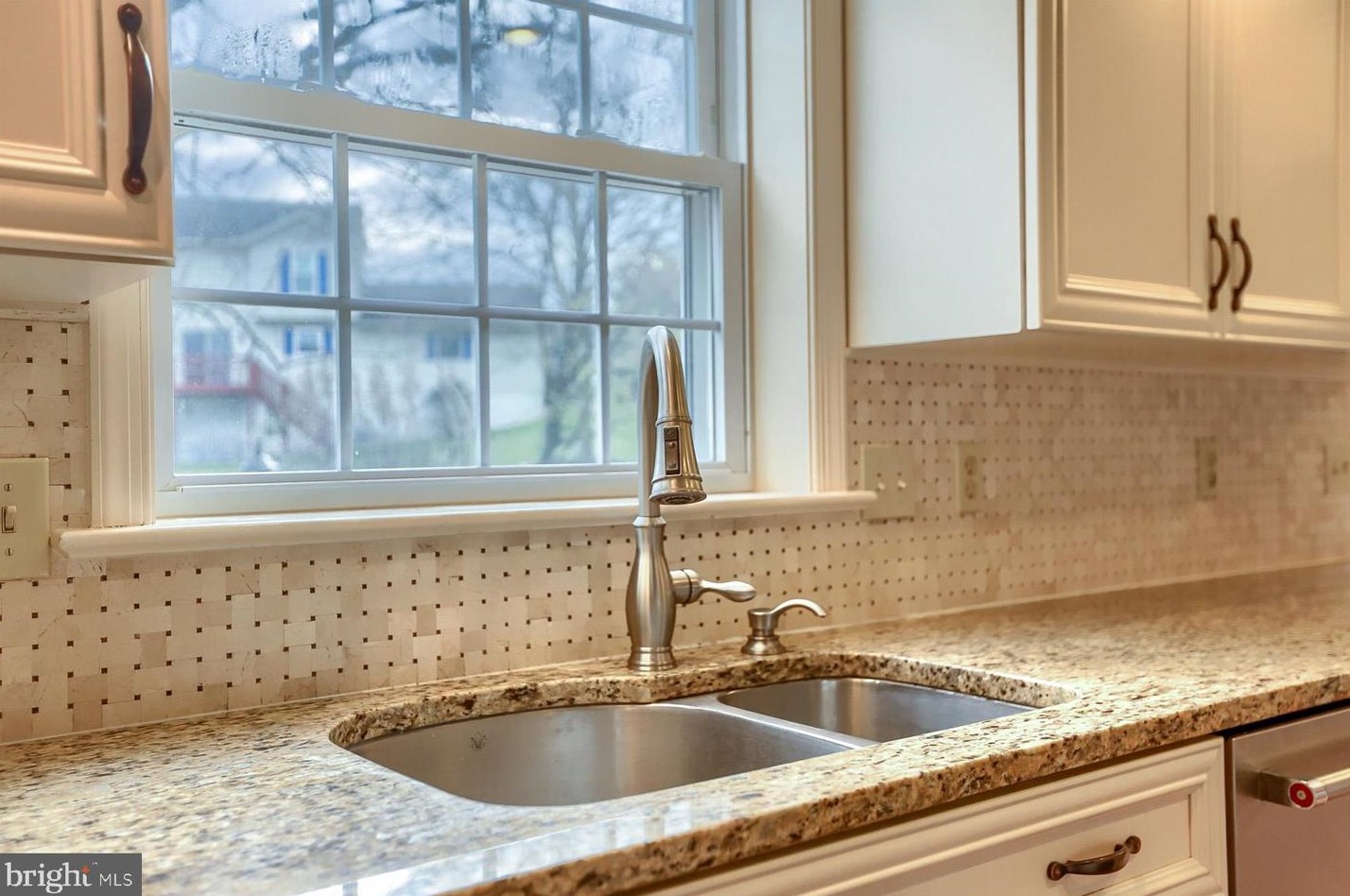 650 Richfield Dr, Lebanon PA  17042-8891 exterior