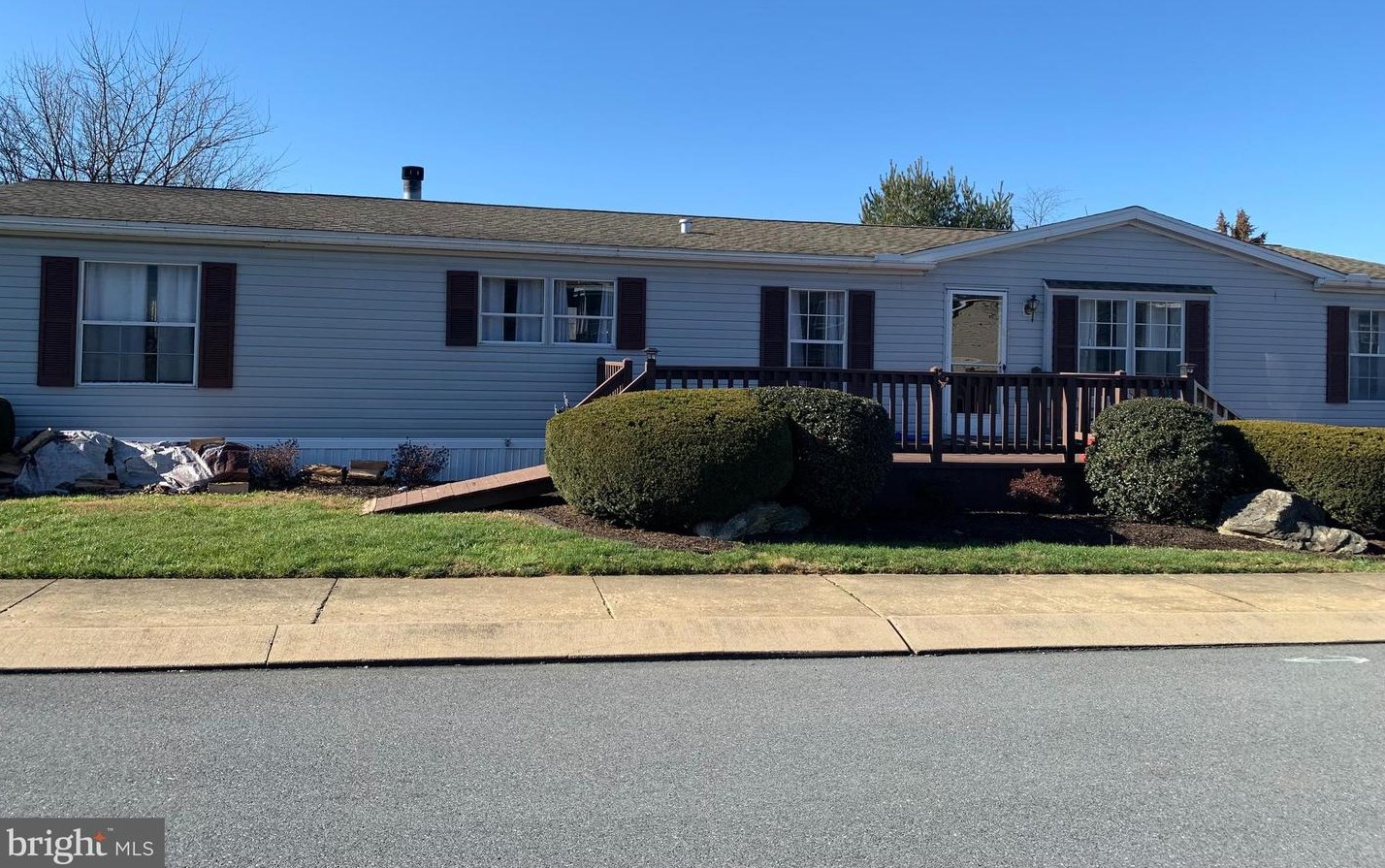 34 Katherine Ave, Lebanon PA  17042-4004 exterior