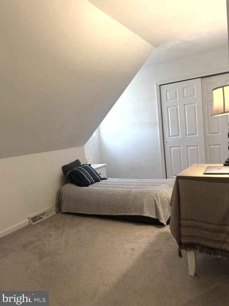 2016 Acorn Dr, Lebanon PA  17042-4600 exterior