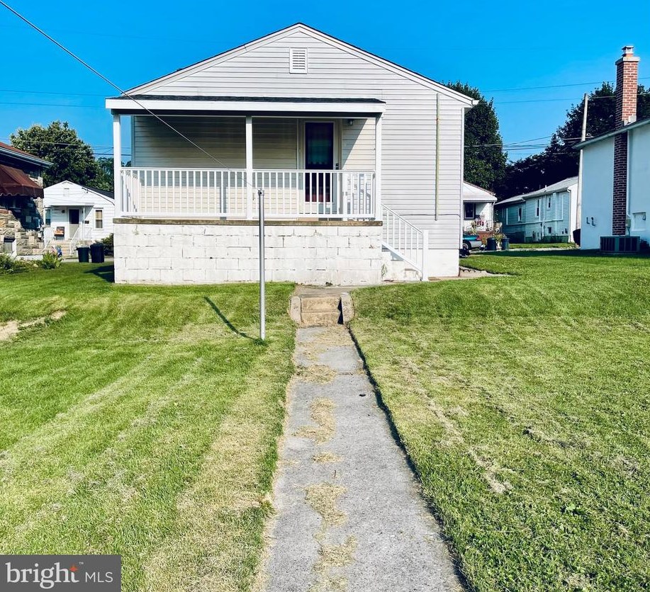 747 Hanover St, Lebanon PA  17046-3027 exterior