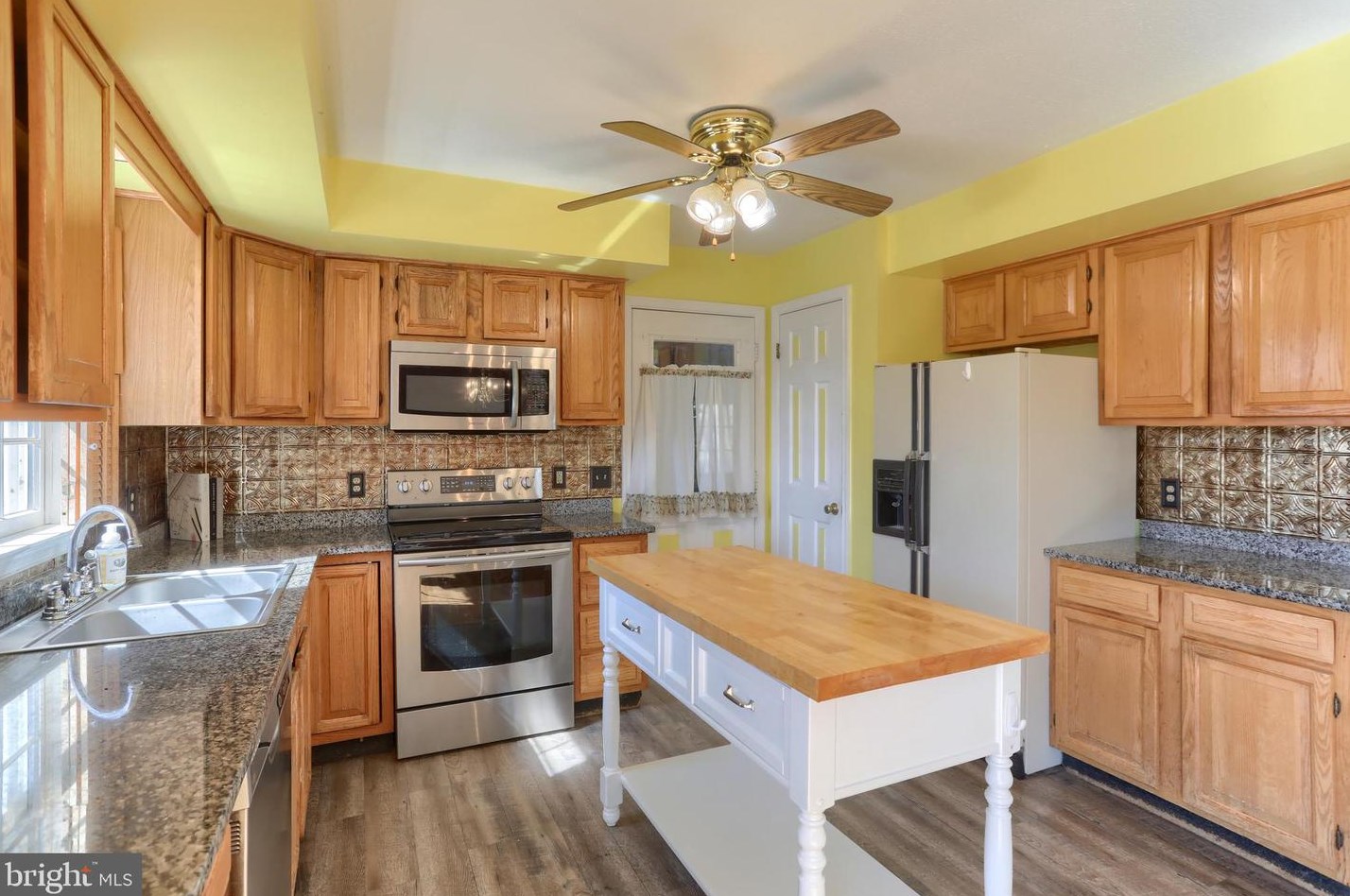 103 Swatara Cir, Bordnersville PA  17038-9719 exterior
