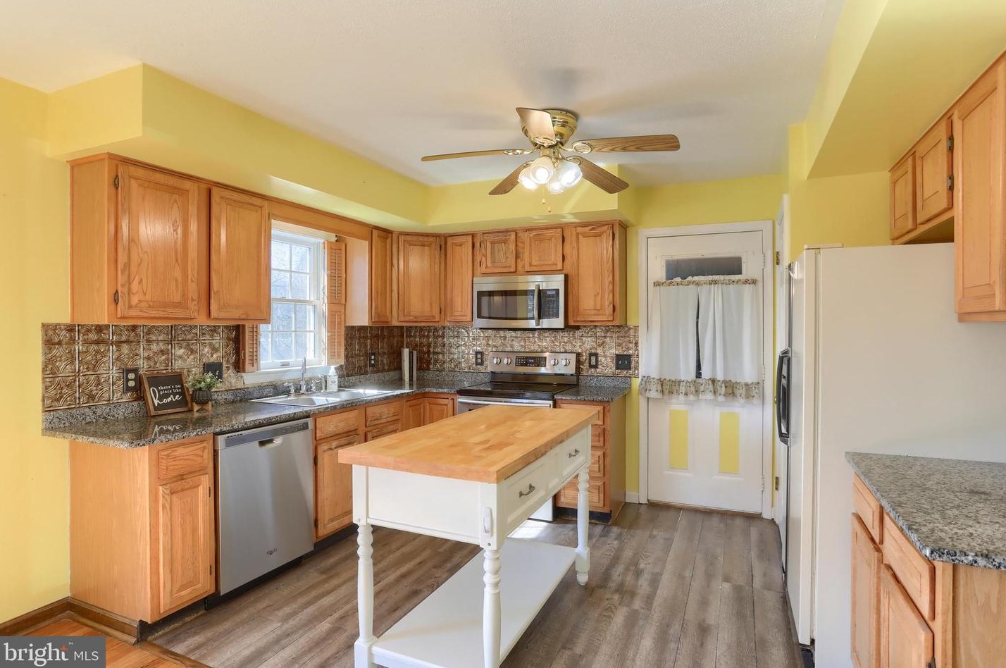 103 Swatara Cir, Bordnersville PA  17038-9719 exterior
