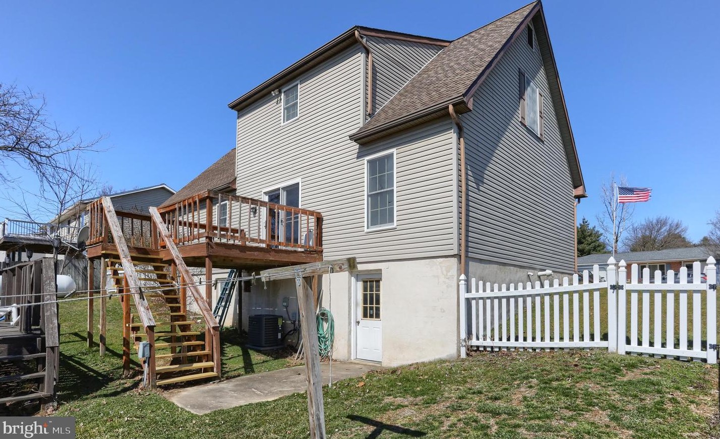 103 Swatara Cir, Bordnersville PA  17038-9719 exterior