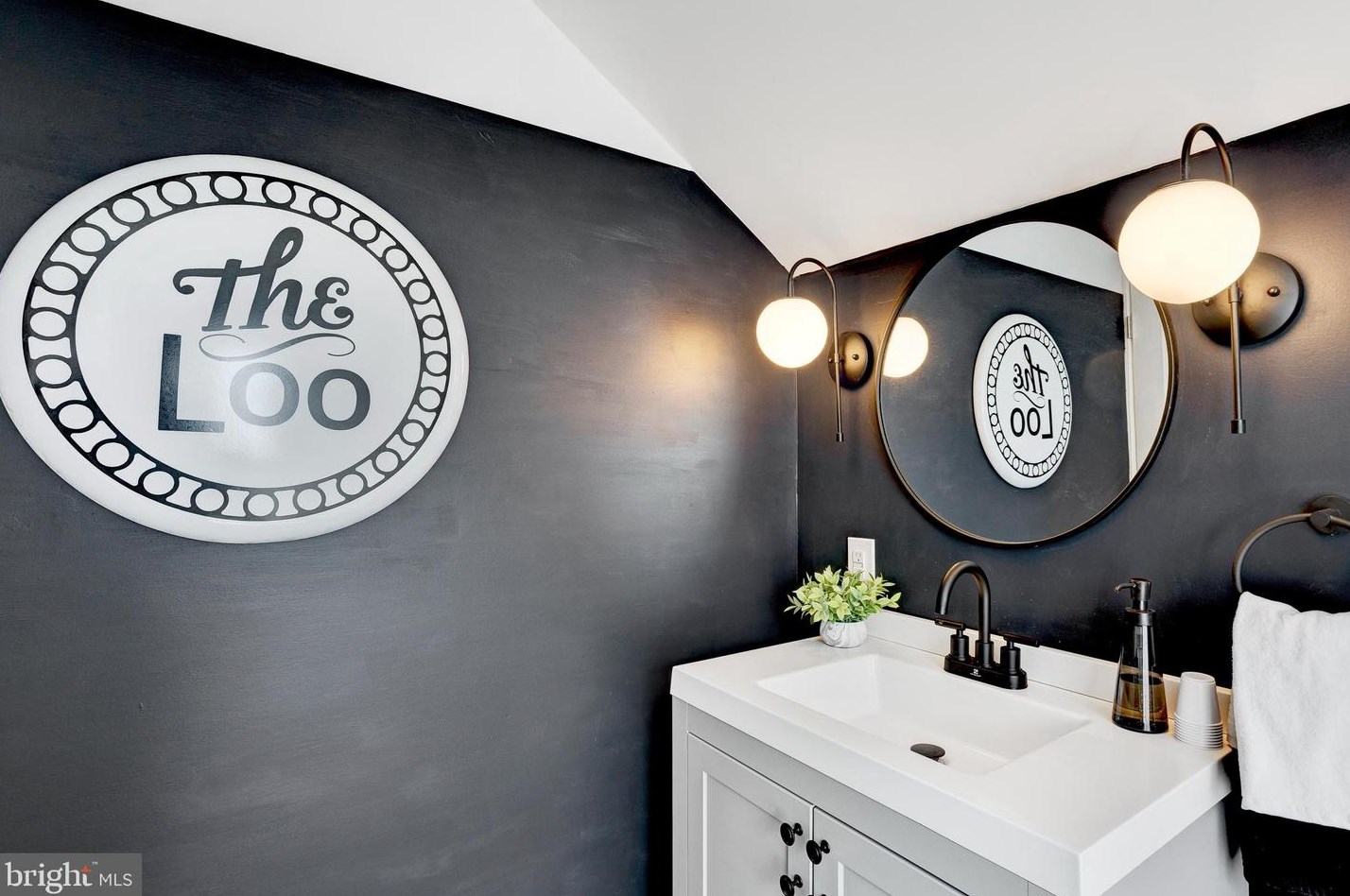 1914 Allegheny Ave, Lebanon PA  17042-8313 exterior