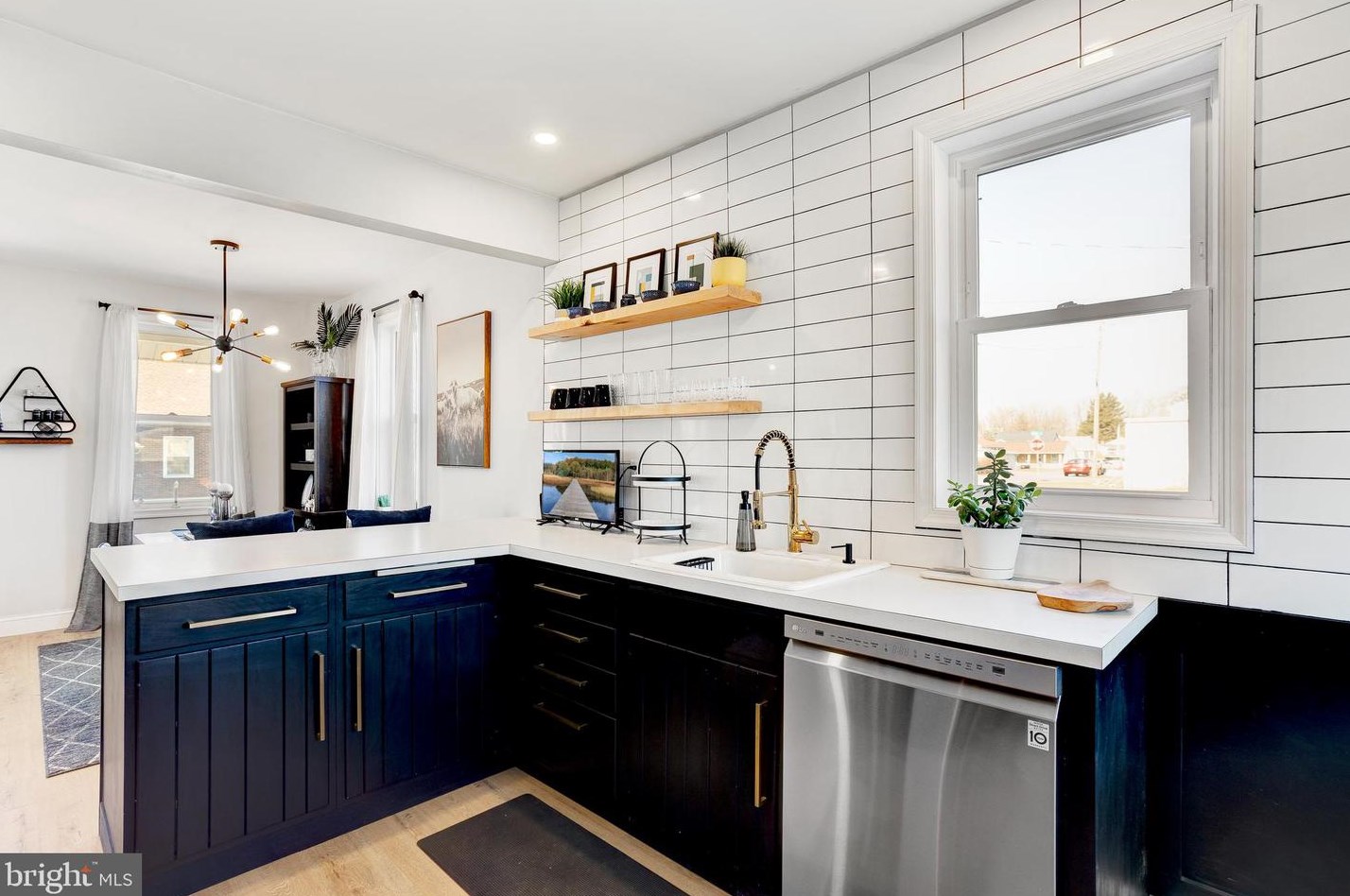 1914 Allegheny Ave, Lebanon PA  17042-8313 exterior