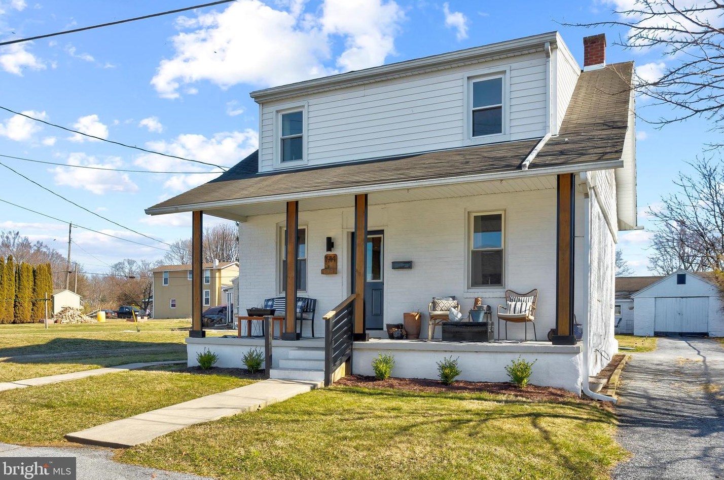 1914 Allegheny Ave, Lebanon PA  17042-8313 exterior