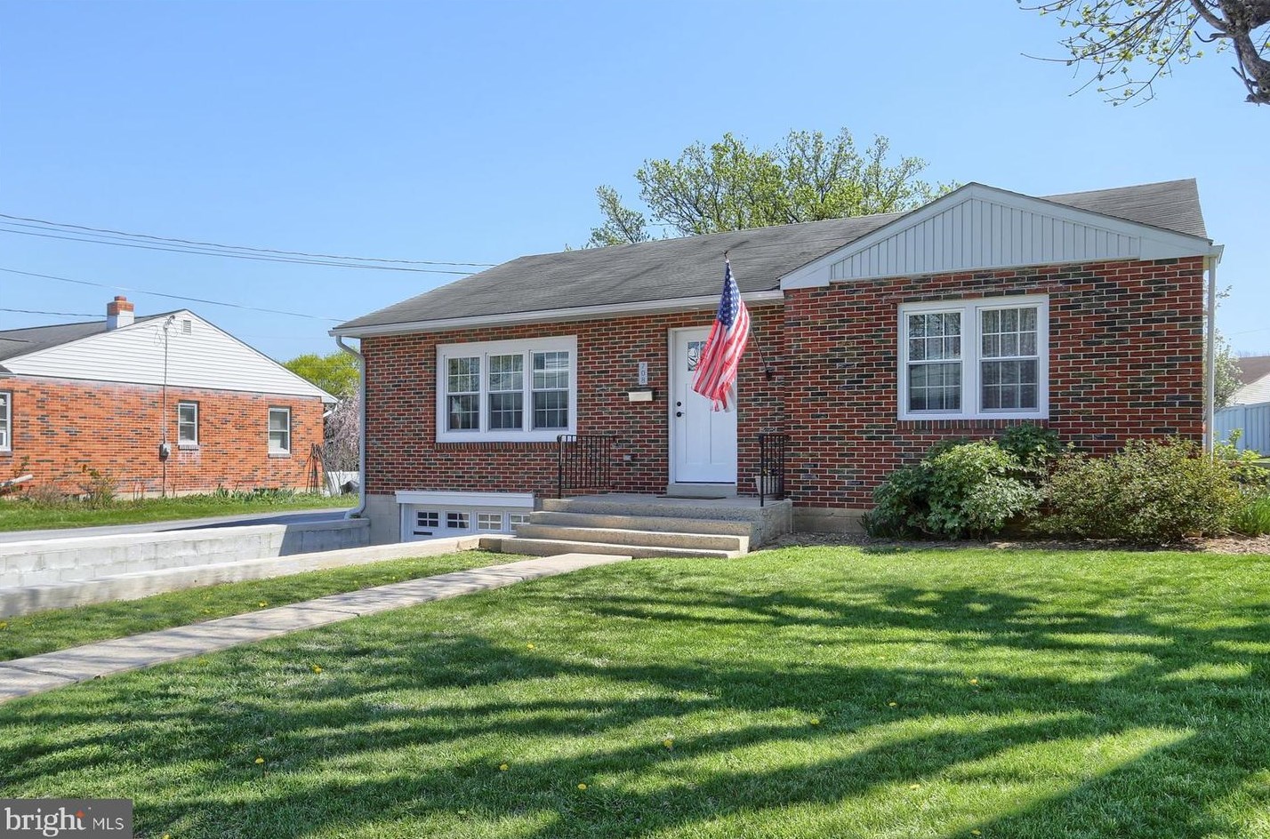 708 2nd Ave, Lebanon PA  17042-7608 exterior