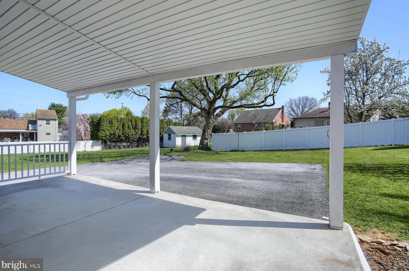 708 2nd Ave, Lebanon PA  17042-7608 exterior