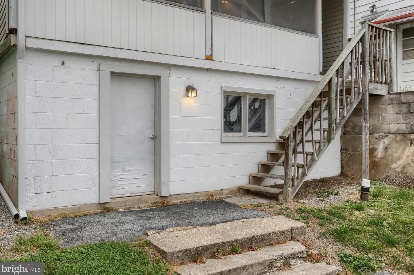 530 Maple St, Lebanon PA  17042-2535 exterior