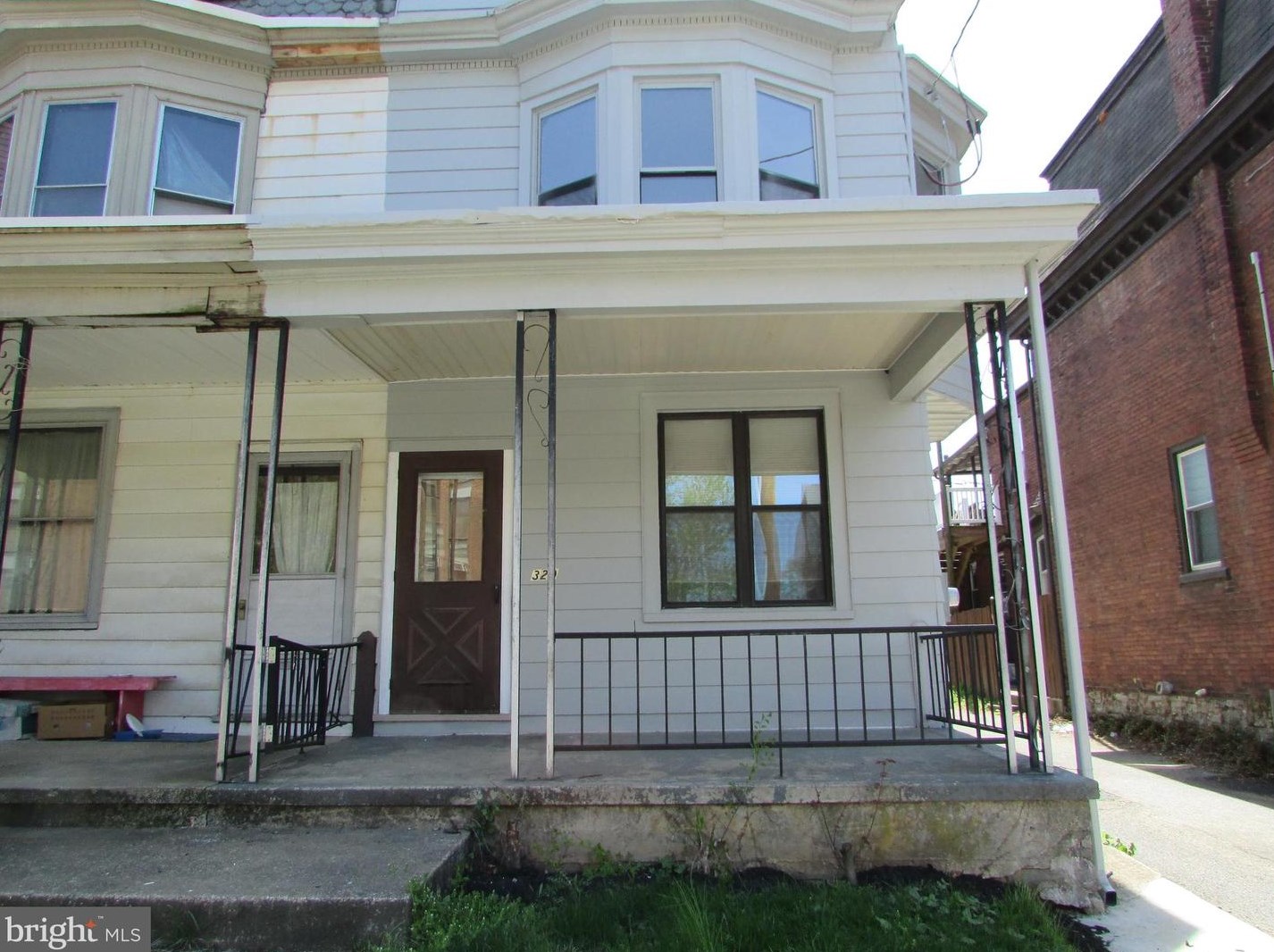320 Chestnut St, Lebanon PA  17042-5630 exterior