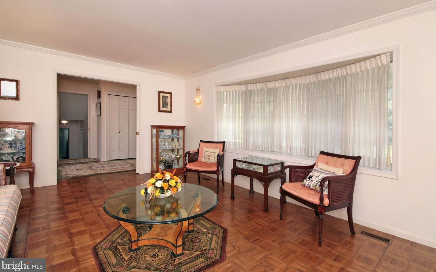 836 Tudor Ln, Lebanon PA  17042-6406 exterior