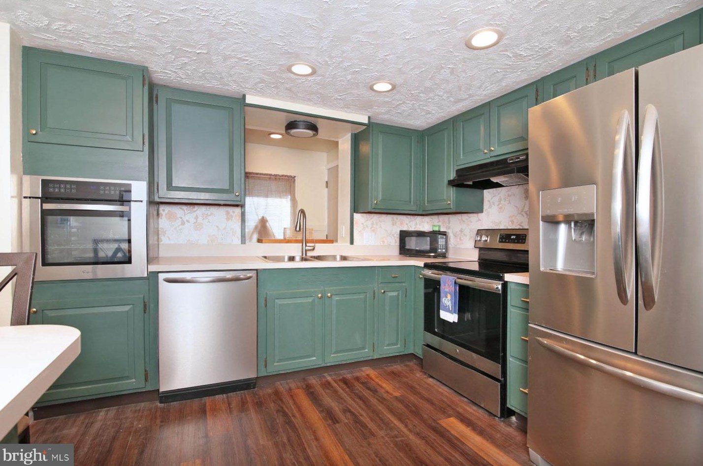 402 Maple St, Lebanon PA  17042-2427 exterior