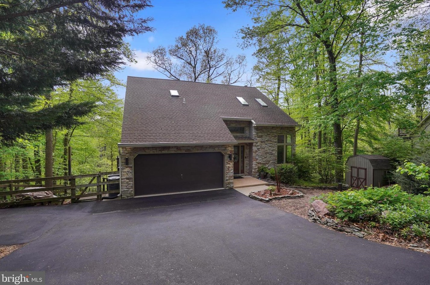 151 Timber Ln, Lebanon PA  17042-8976 exterior