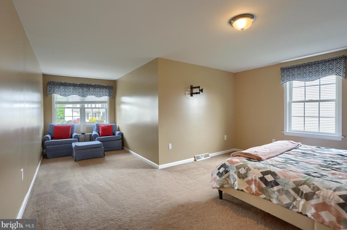 15 Augusta Dr, Bellegrove PA  17003-8609 exterior