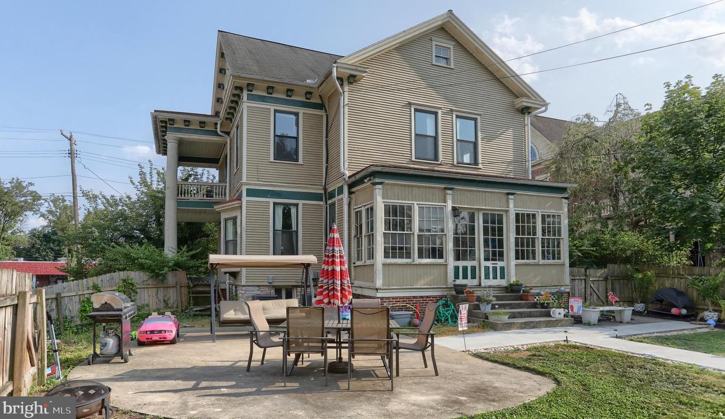 337 Main St, Bellegrove PA 17003-1358 exterior