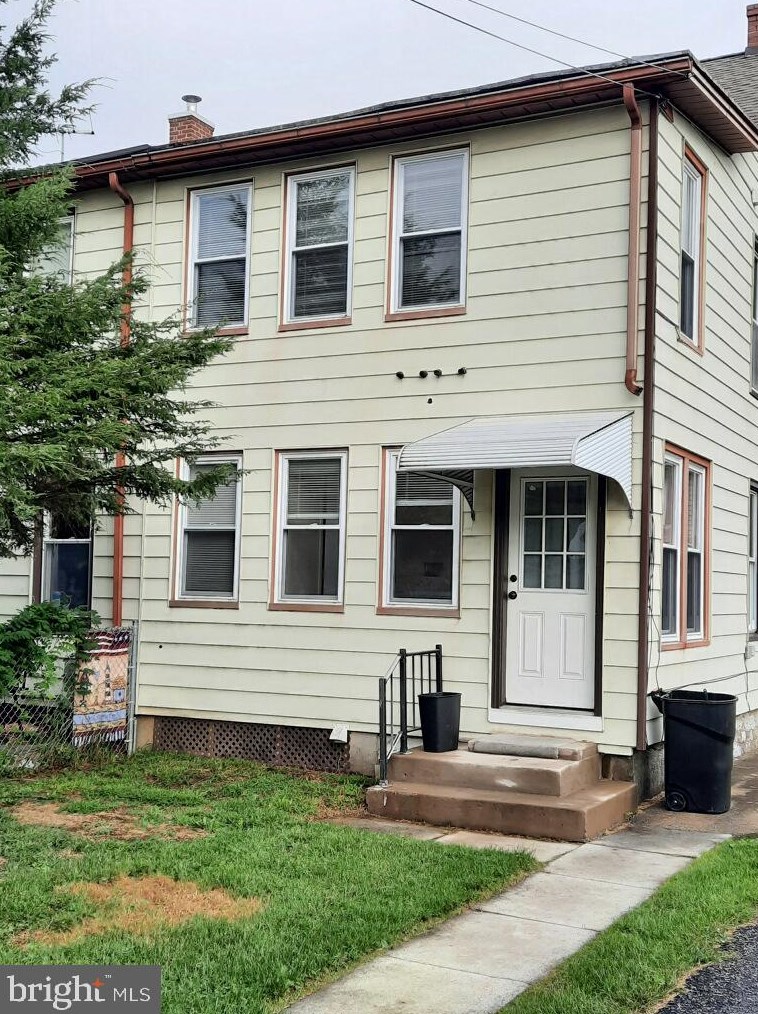 620 Walnut St, Lebanon PA  17042-6049 exterior