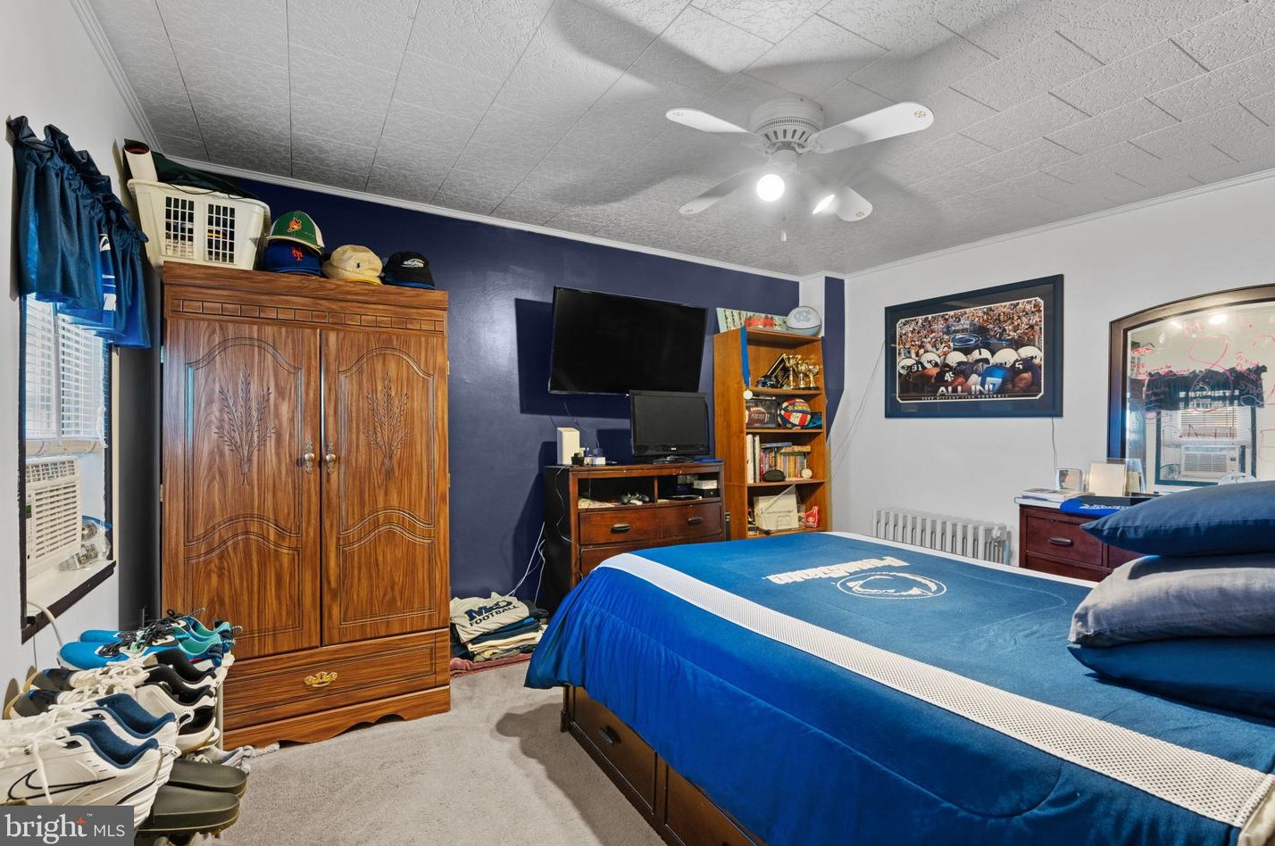 1823 Ctr St, Lebanon PA 17042-4447 exterior