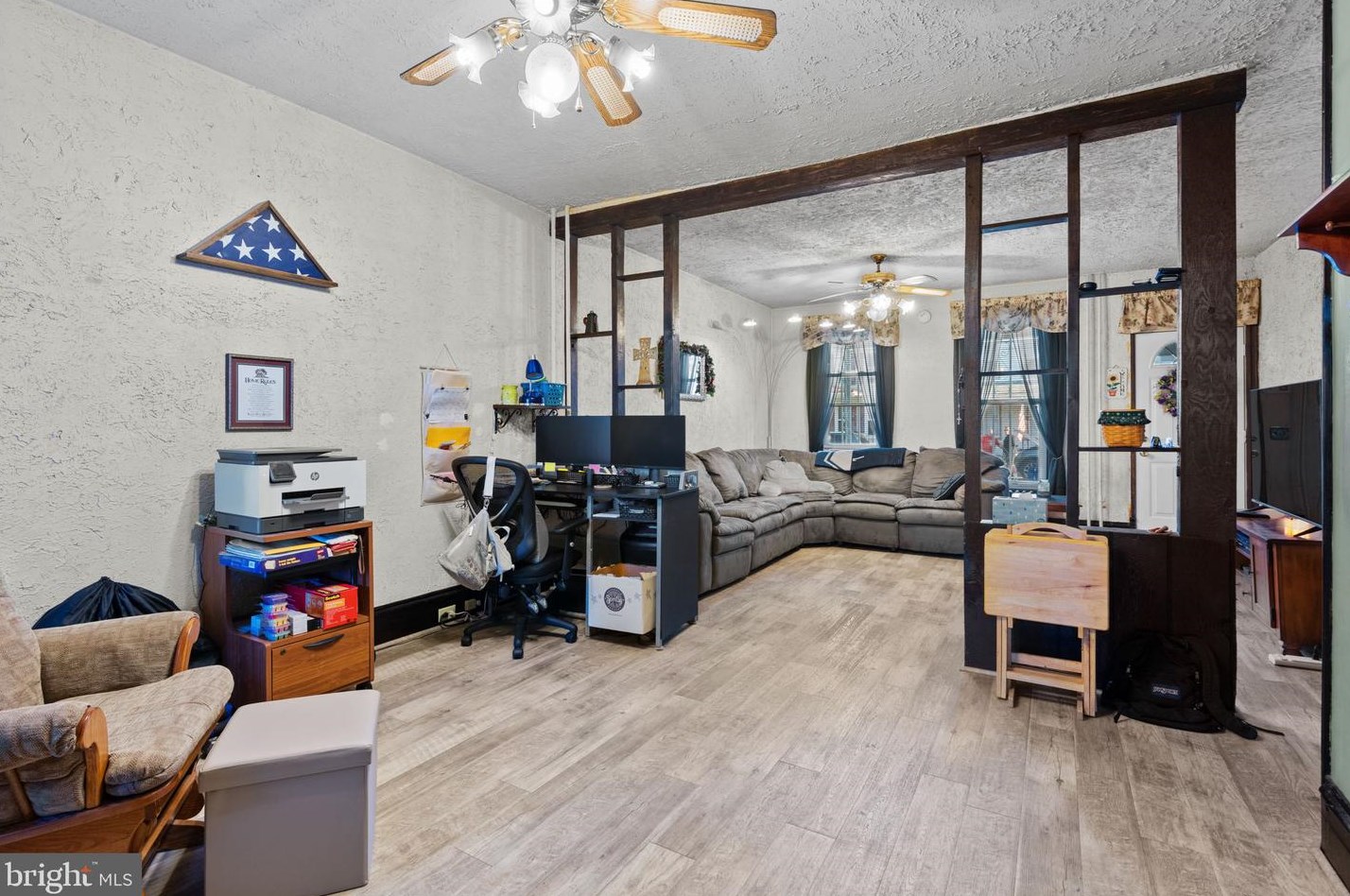 1823 Ctr St, Lebanon PA 17042-4447 exterior