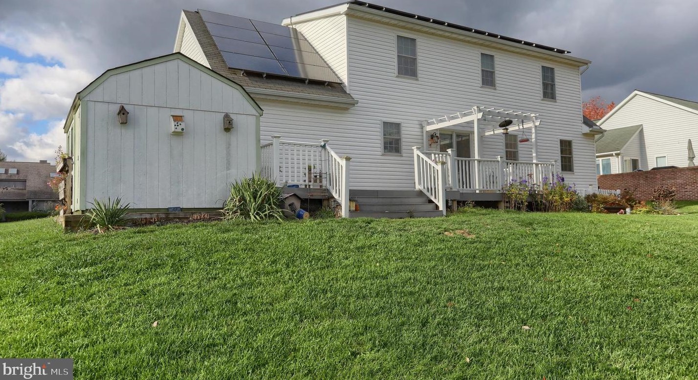 1350 Juniper St, Lebanon PA  17042-6432 exterior