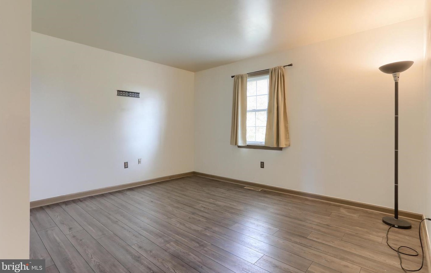 1350 Juniper St, Lebanon PA  17042-6432 exterior