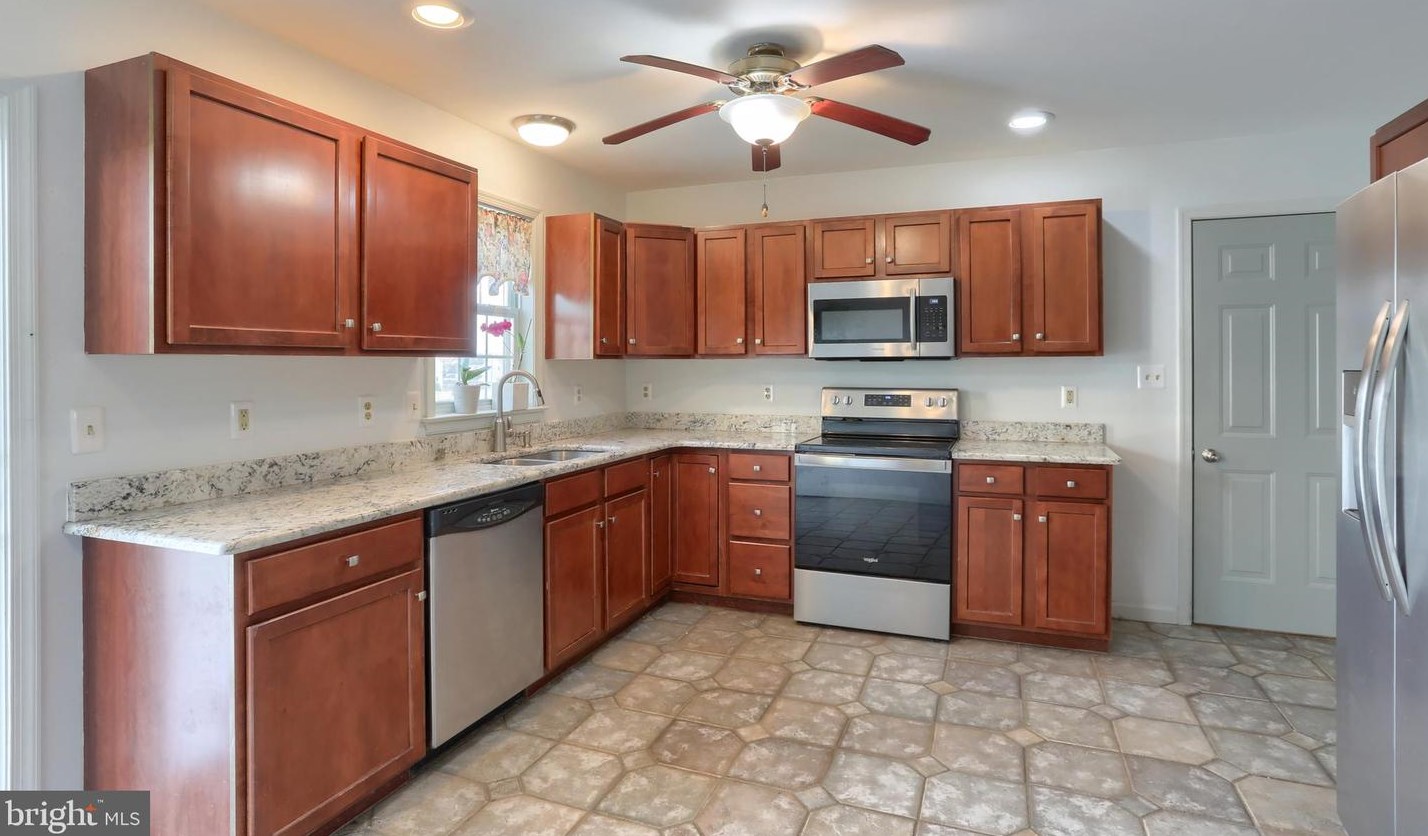 1350 Juniper St, Lebanon PA  17042-6432 exterior