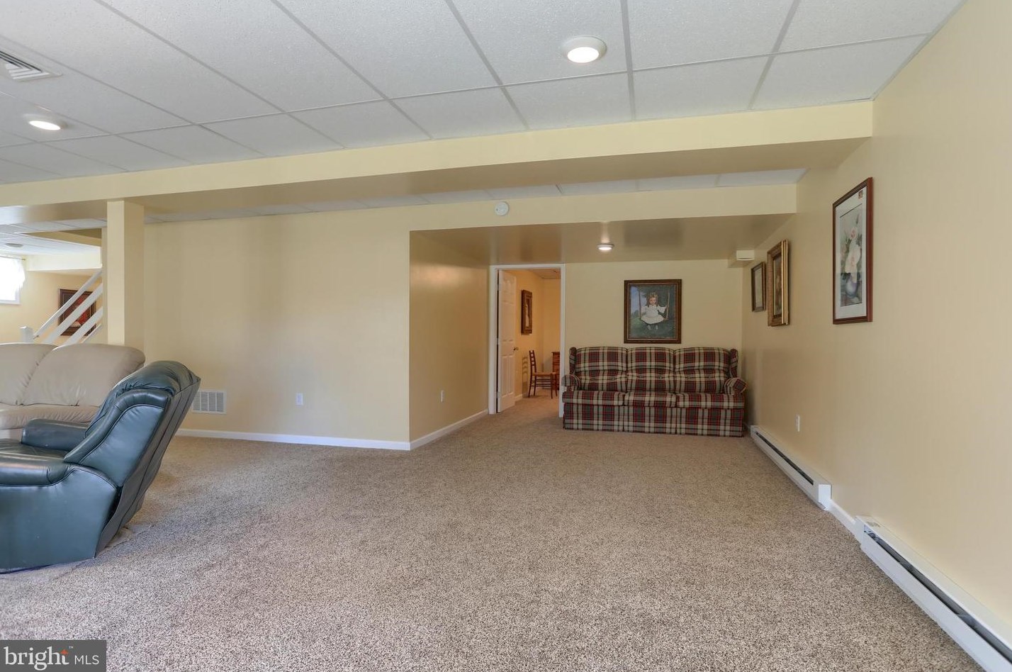 1023 English Dr, Lebanon PA  17042-9267 exterior
