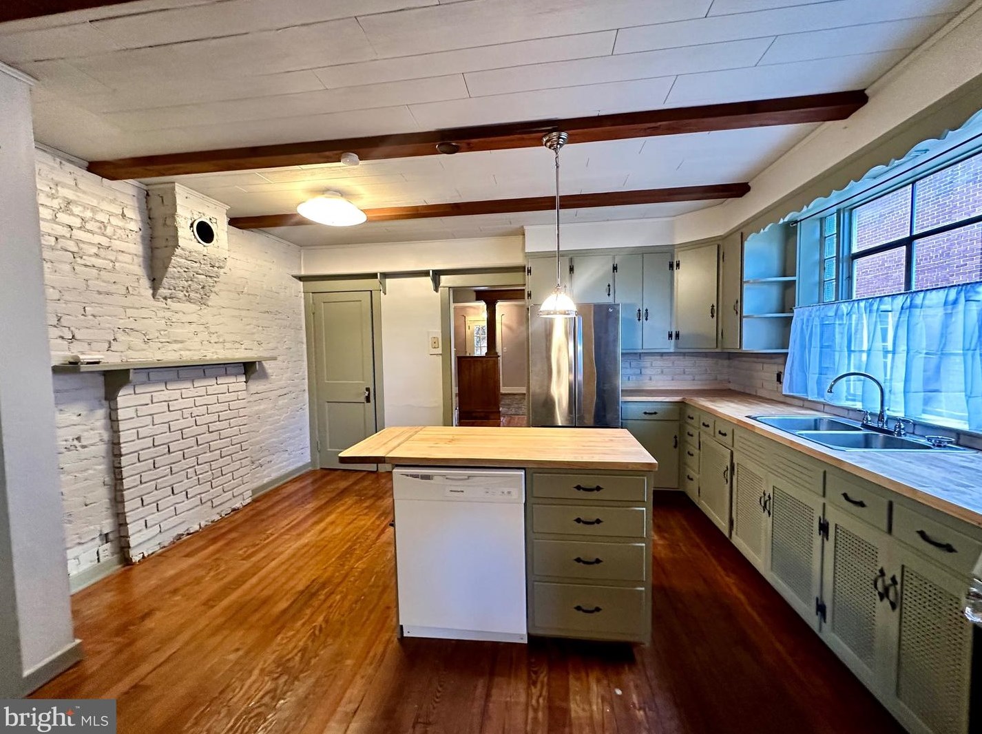 25 Hoke Ave, Lebanon PA  17042-6318 exterior