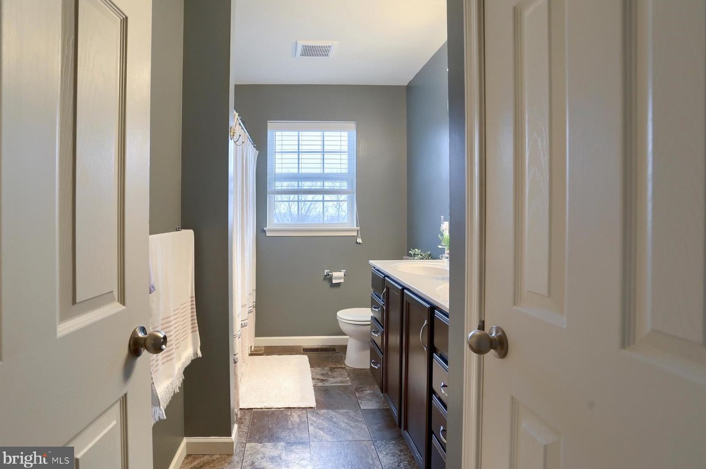 47 Wildflower Cir, Lebanon PA  17046-8122 exterior